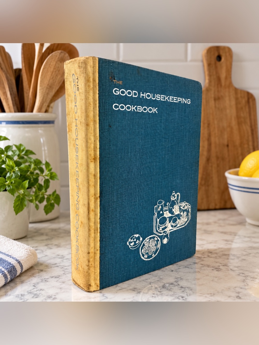 Vintage 1963 Good Housekeeping Cookbook 7th Printing Dorothy Marsh Hardcover